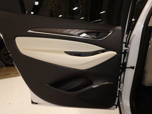 Certified 2024 Buick Enclave Avenir w/ Avenir Technology Package image 21