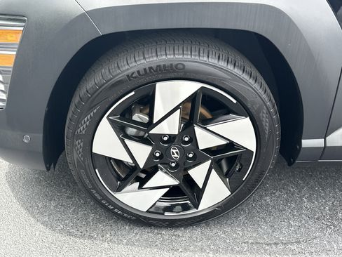 Used 2025 Hyundai Kona Limited FWD image 13