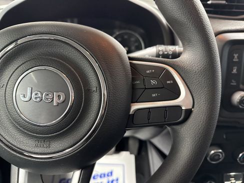 Used 2019 Jeep Renegade Sport w/ Sport Appearance Group image 16