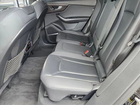 Used 2021 Audi Q8 Premium Plus w/ Premium Plus Package image 17