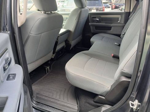 Used 2019 RAM 1500 Classic SLT AWD/4WD image 8