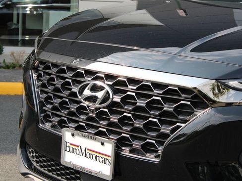 Used 2020 Hyundai Santa Fe Limited AWD/4WD image 2