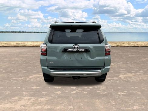 Used 2022 Toyota 4Runner TRD Off-Road Premium w/ Moonroof Package AWD/4WD image 12
