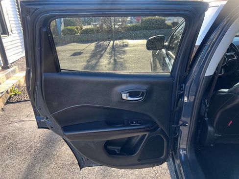 Used 2018 Jeep Compass Trailhawk w/ Leather Interior Group image 21