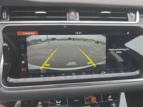 Used 2020 Land Rover Range Rover Evoque SE image 23