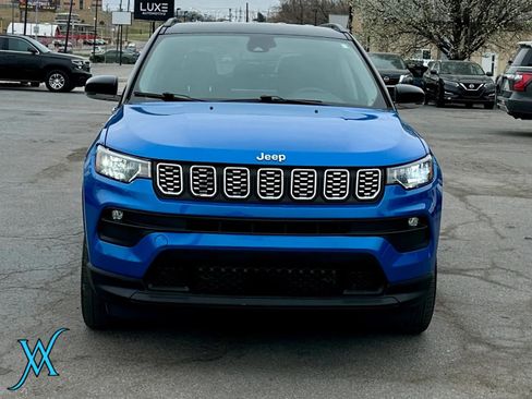 Used 2022 Jeep Compass Limited AWD/4WD image 2