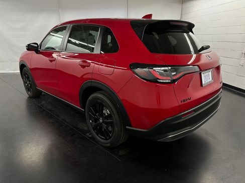 New 2026 Honda HR-V Sport image 3