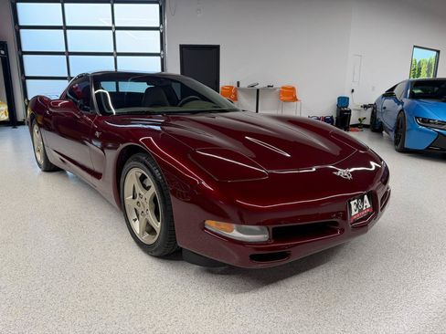 Used 2003 Chevrolet Corvette Coupe w/ Preferred Equipment Group RWD image 19