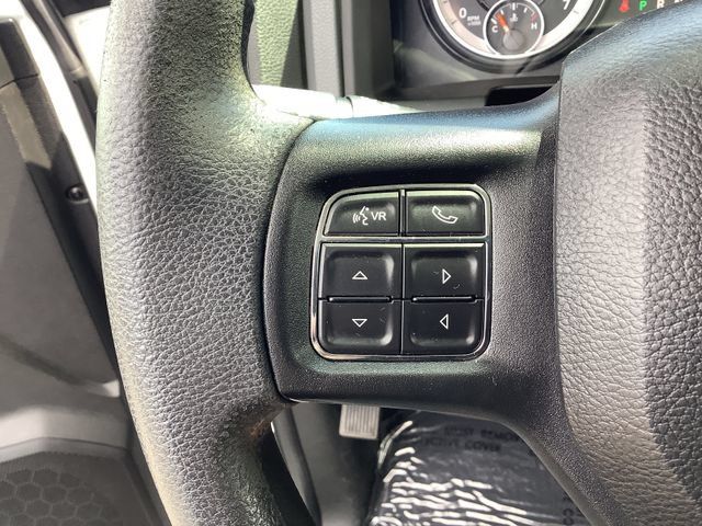 Used 2019 RAM 1500 Classic SLT AWD/4WD image 12