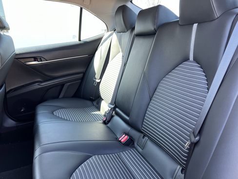 Used 2019 Toyota Camry SE image 34