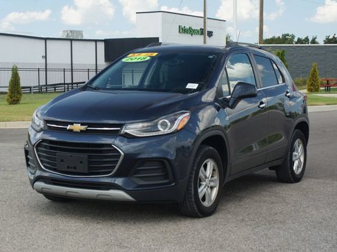 Used 2018 Chevrolet Trax LT w/ LT Convenience Package AWD/4WD image 15