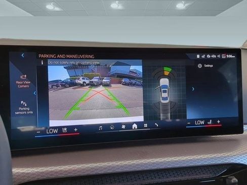 Used 2025 BMW 330i xDrive Sedan w/ Convenience Package image 23