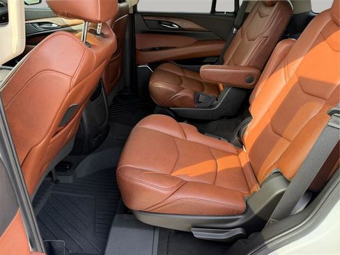 Used 2018 Cadillac Escalade Premium Luxury w/ LPO, Radiant Package image 61