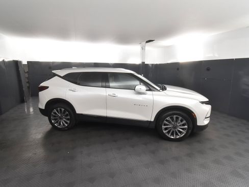 Used 2023 Chevrolet Blazer Premier w/ Driver Confidence II Package image 3