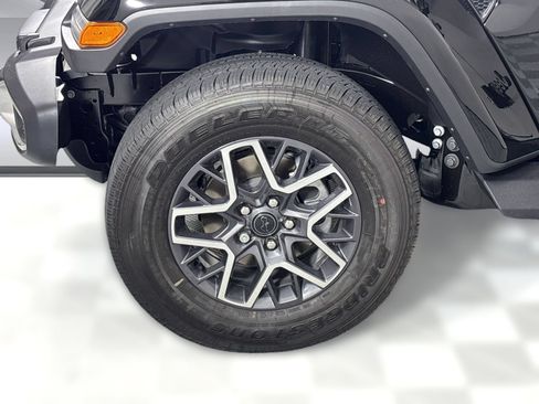 New 2026 Jeep Wrangler Unlimited Sahara AWD/4WD image 12