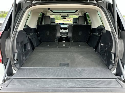 Used 2025 Ford Expedition Platinum AWD/4WD image 27