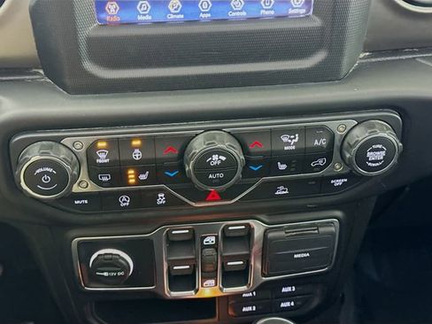 Used 2020 Jeep Gladiator Sport w/ Quick Order Package 24S image 16