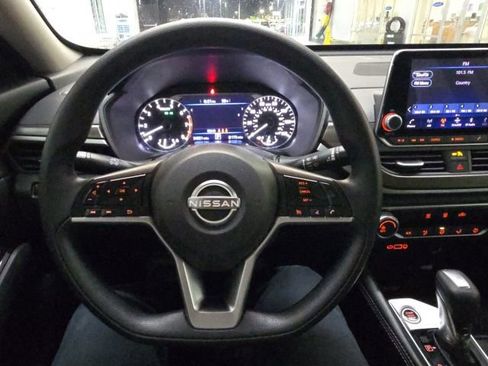 Used 2023 Nissan Altima 2.5 SV image 36