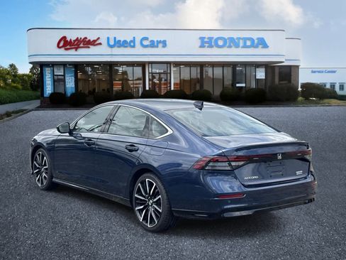 Used 2024 Honda Accord Touring image 3