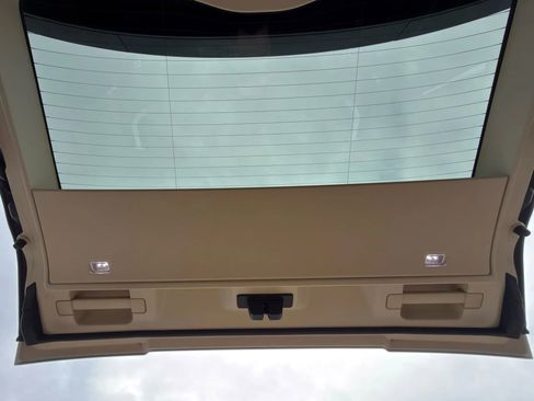 Used 2022 Land Rover Range Rover Westminster Edition image 15