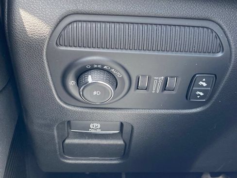 Used 2024 Jeep Wagoneer L Series II w/ Flexible Seating Group AWD/4WD image 26