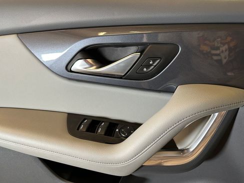 Used 2020 Chevrolet Blazer LT FWD image 19