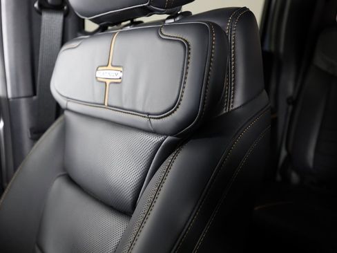 Used 2024 Ford F450 Platinum w/ FX4 Off-Road Package image 45