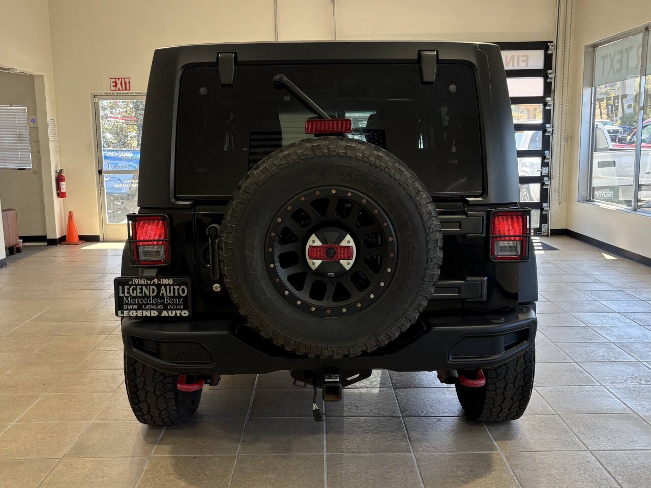 Used 2017 Jeep Wrangler Unlimited Rubicon AWD/4WD image 8