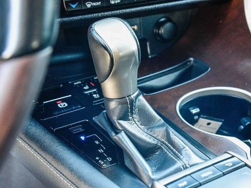 Used 2022 Lexus RX 450h AWD w/ Premium Package image 24