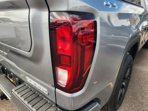 Used 2023 GMC Sierra 1500 Elevation AWD/4WD image 7