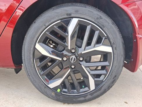 New 2025 Nissan Versa SR w/ Trunk Package image 26