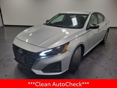 Used 2024 Nissan Altima 2.5 SV image 4