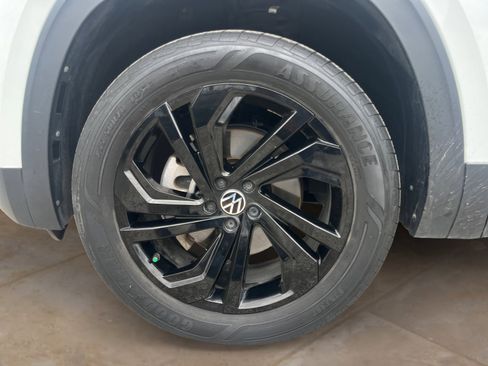 Used 2023 Volkswagen Atlas SE w/ Black Wheel Package image 24