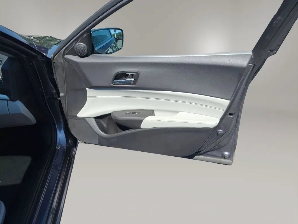 Used 2017 Acura ILX FWD image 46
