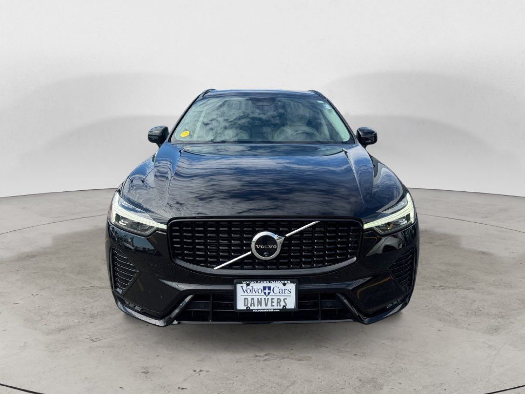 Certified 2024 Volvo XC60 B5 Plus w/ Protection Package Premier AWD/4WD image 25