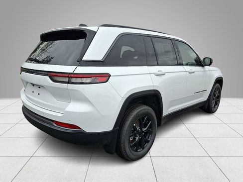 New 2026 Jeep Grand Cherokee 4WD image 4