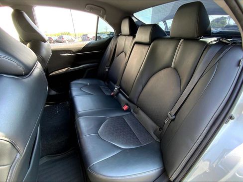 Used 2022 Toyota Camry XSE image 23