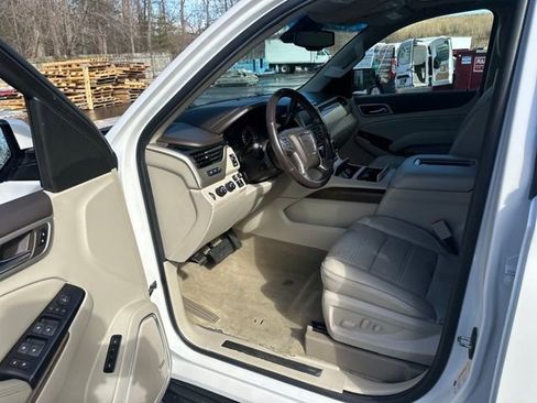 Used 2018 GMC Yukon XL Denali w/ Open Road Package image 29
