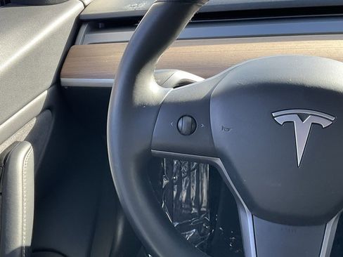 Used 2018 Tesla Model 3 Mid Range image 37