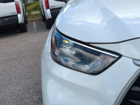Used 2023 Toyota Highlander XLE FWD image 10
