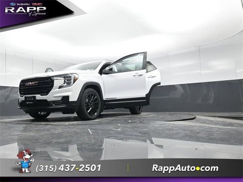 Used 2023 GMC Terrain SLE w/ Driver Convenience Package image 24