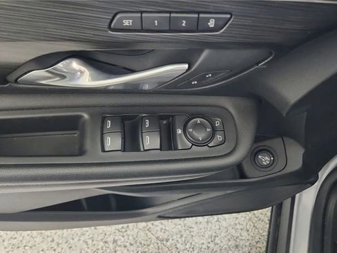 Used 2023 GMC Terrain SLT FWD image 28