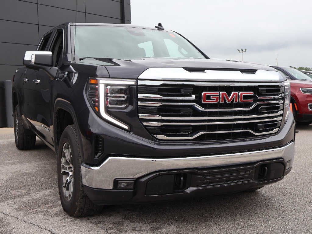 Used 2025 GMC Sierra 1500 SLT AWD/4WD image 6