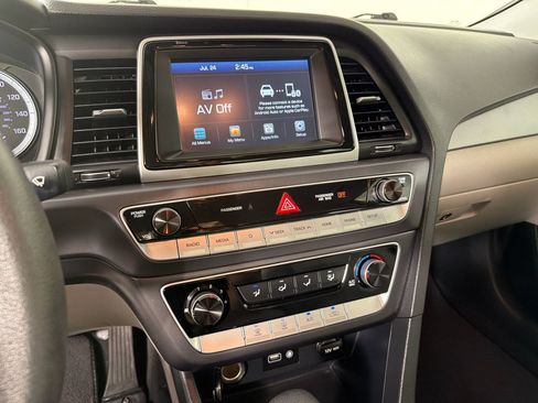 Used 2019 Hyundai Sonata SE FWD image 14