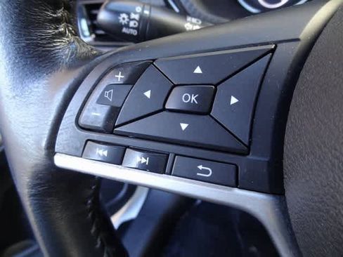 Used 2021 Nissan Sentra SV image 16