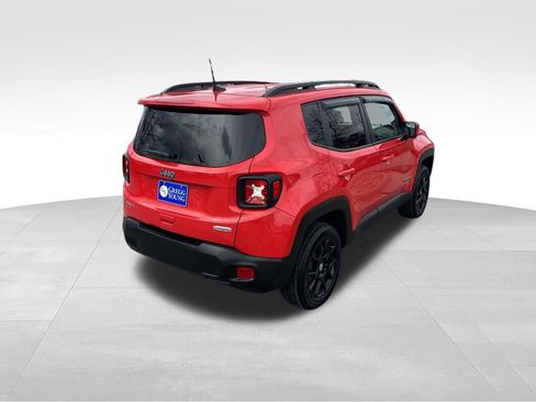 Used 2019 Jeep Renegade Latitude w/ Cold Weather Group image 7