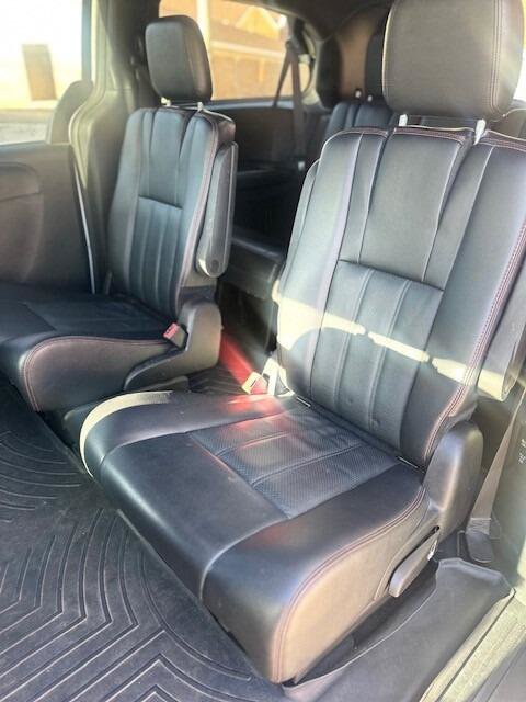 Used 2015 Dodge Grand Caravan R/T FWD image 9