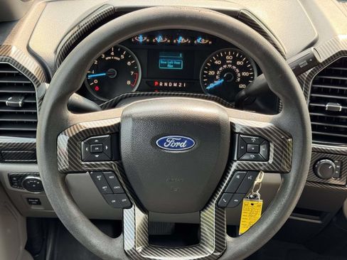 Used 2018 Ford F150 XLT AWD/4WD image 10