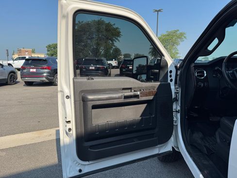 Used 2016 Ford F250 Platinum AWD/4WD image 10