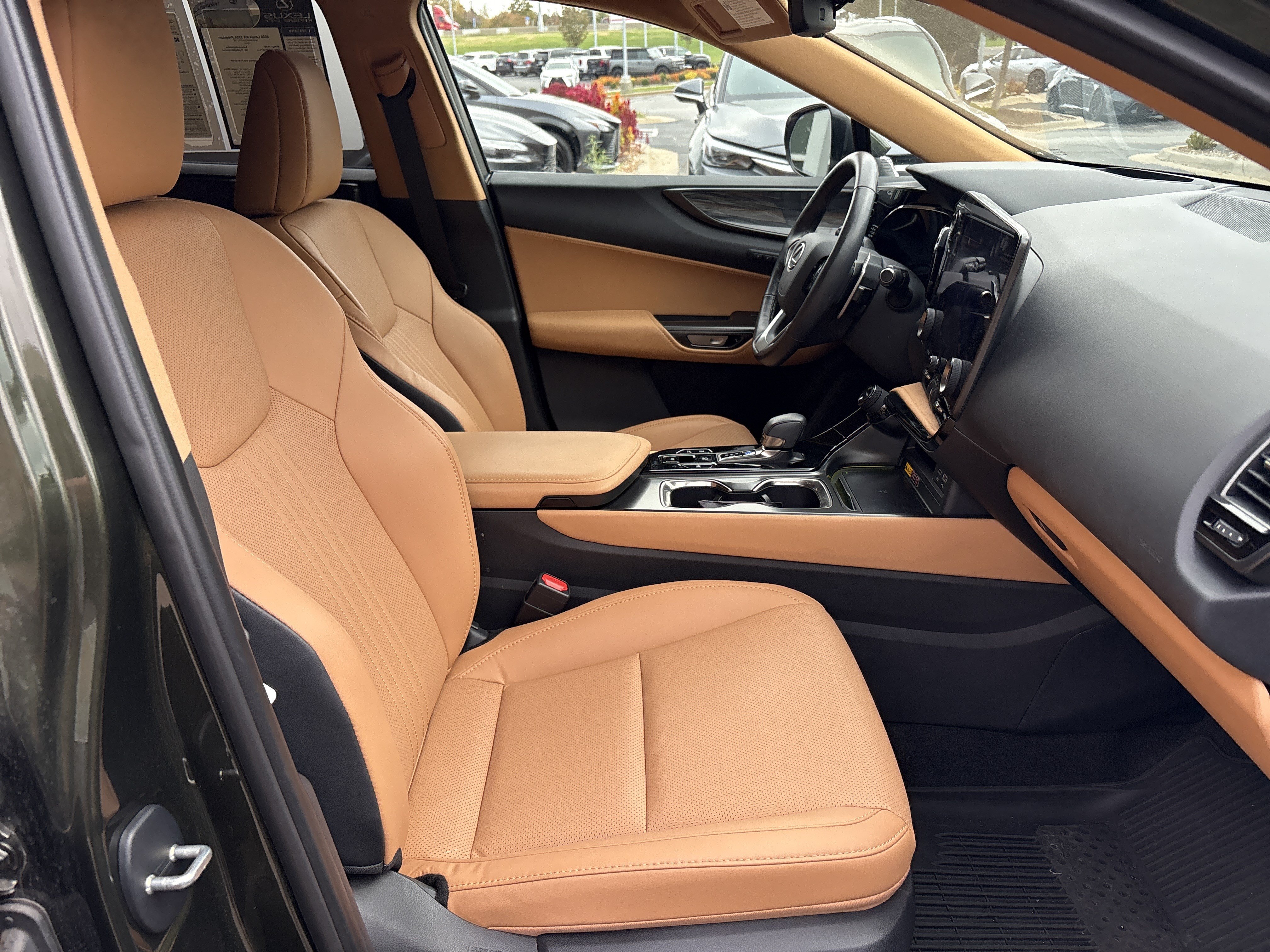Used 2026 Lexus NX 350h AWD w/ Accessory Package (2T) image 33